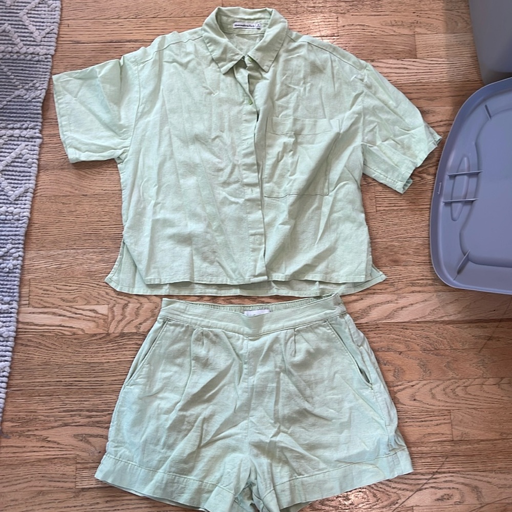 Abercrombie linen set